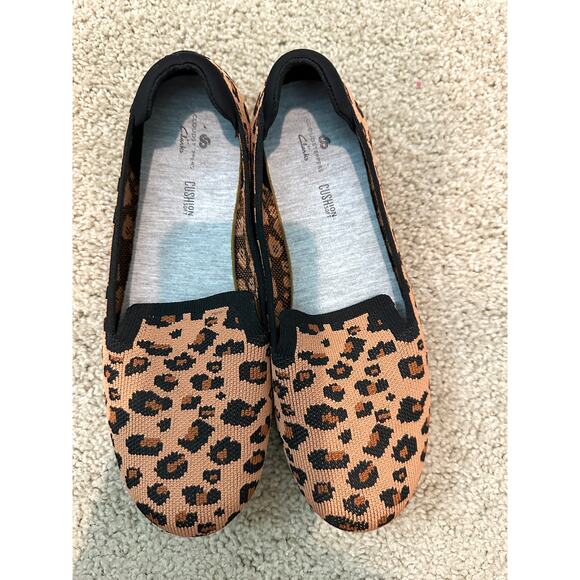 CLARKS | Cloudstepper Carly Dream Leopard Print Slip On Loafers | Women’s 7 - Picture 4 of 7
